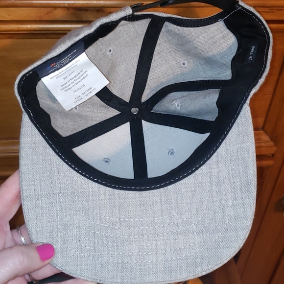 New Without Tag O'Neill Gray Black Adjustable Hat - Picture 3 of 5
